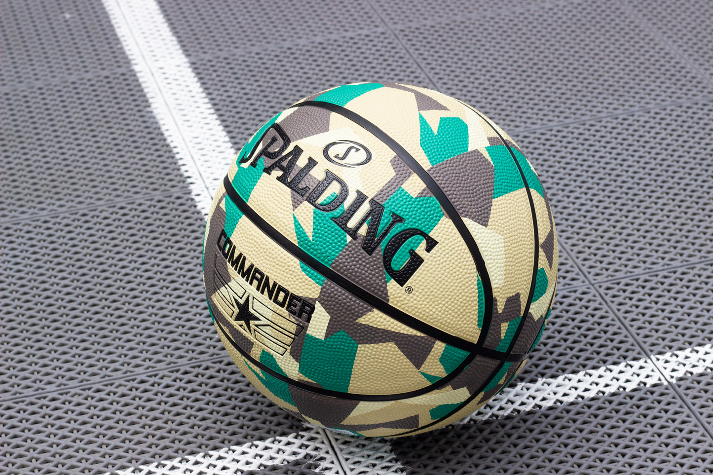 Balón de Basketball Spalding Commander Poly N°7